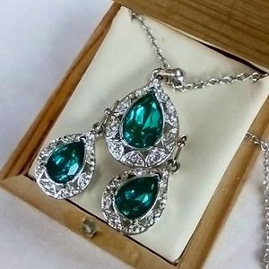 New Blue Green Teardrop Shaped Necklace & Earring Set NIB by Canadian Jade